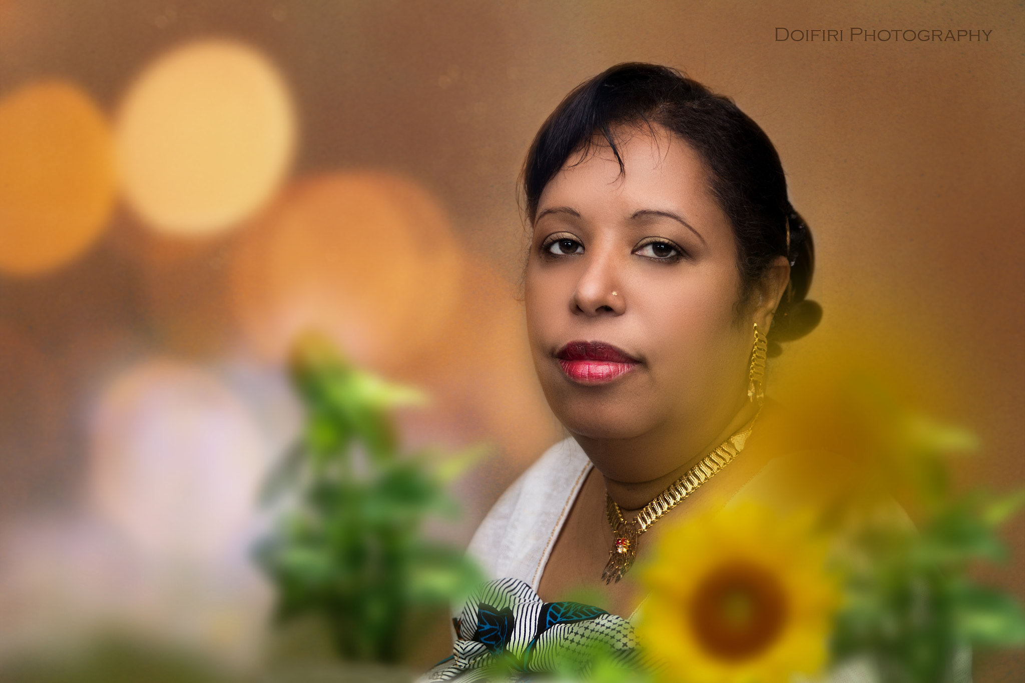 Sigma 24-70mm F2.8 EX DG Macro sample photo. Une femme des îles comores photography