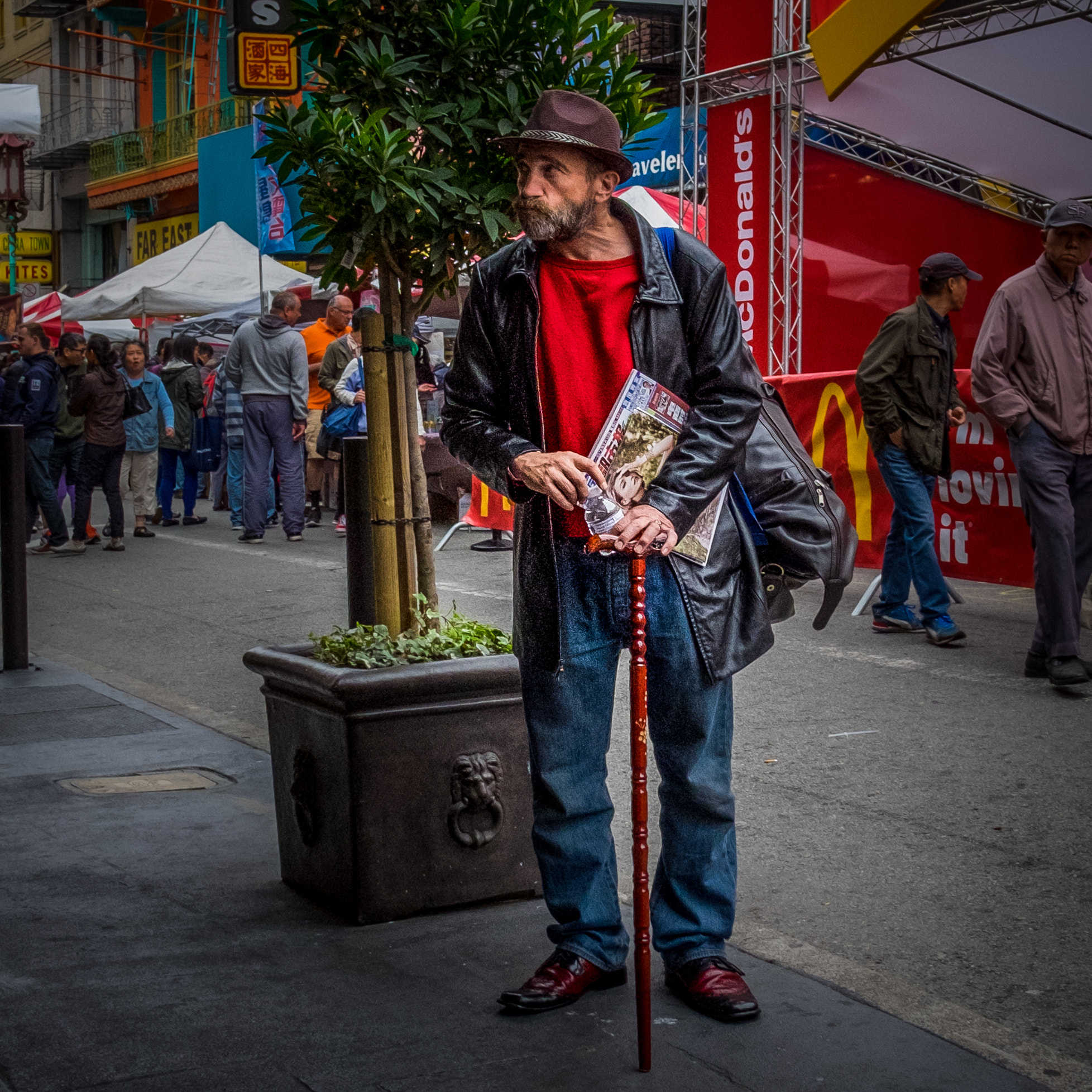 Fujifilm X-E2 + Fujifilm XF 18mm F2 R sample photo. Undercover spy photography