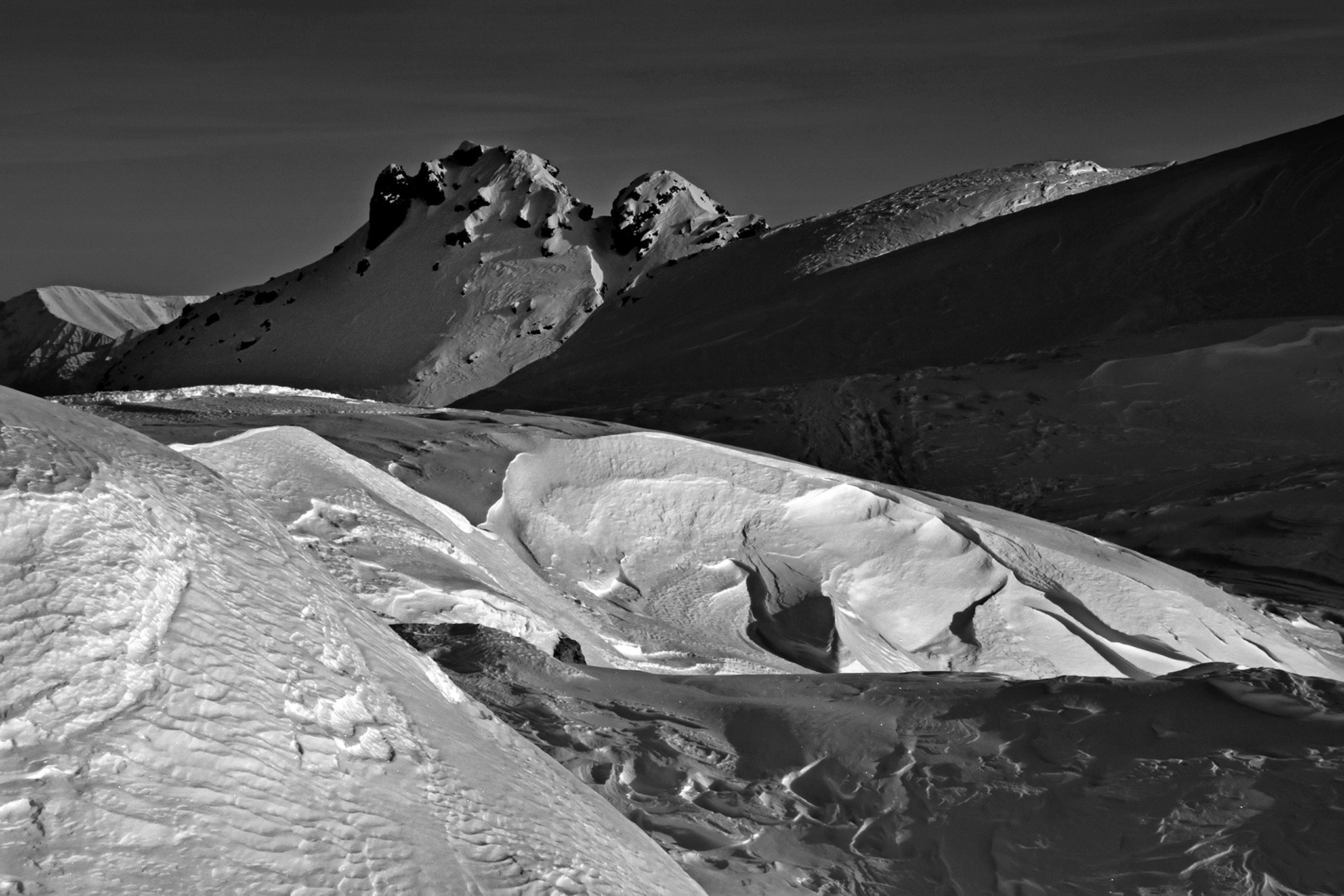 Nikon 1 V3 sample photo. Peaks - shades of the snow photography