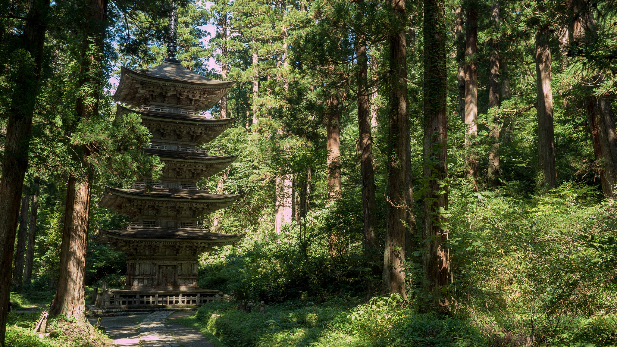 Panasonic Lumix DMC-GH4 + Olympus M.Zuiko Digital ED 12-40mm F2.8 Pro sample photo. Hagurosan five storied pagoda photography