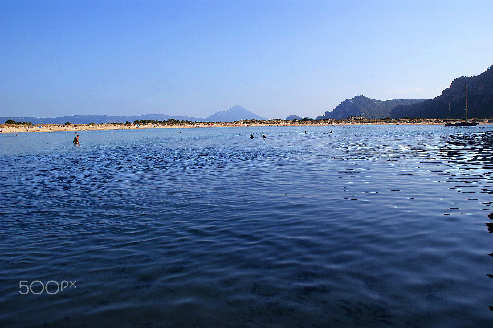 Sony DT 18-200mm F3.5-6.3 sample photo. Enjoying blue ...! photography