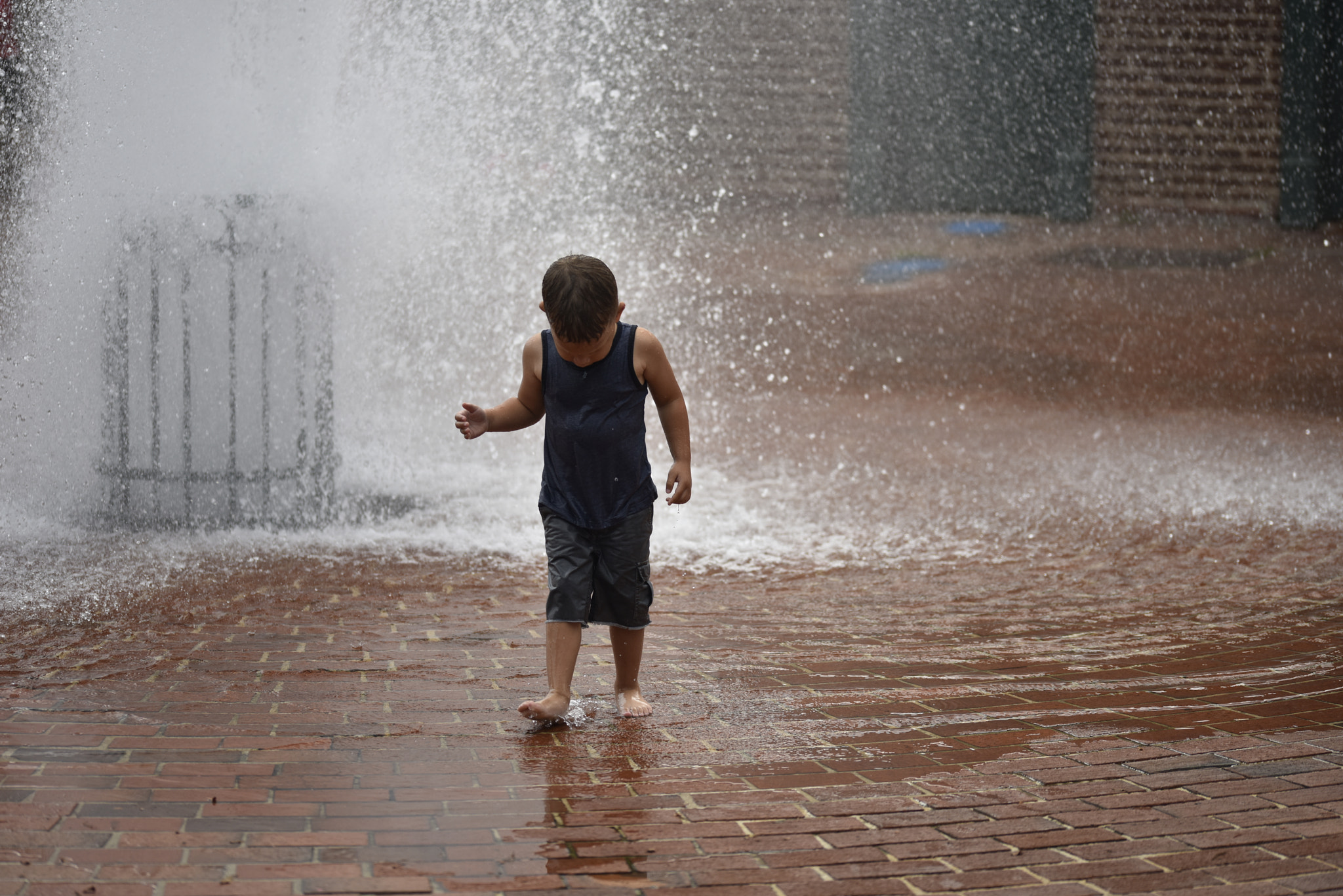 Sigma 105mm F2.8 EX DG OS HSM sample photo. Splashing photography