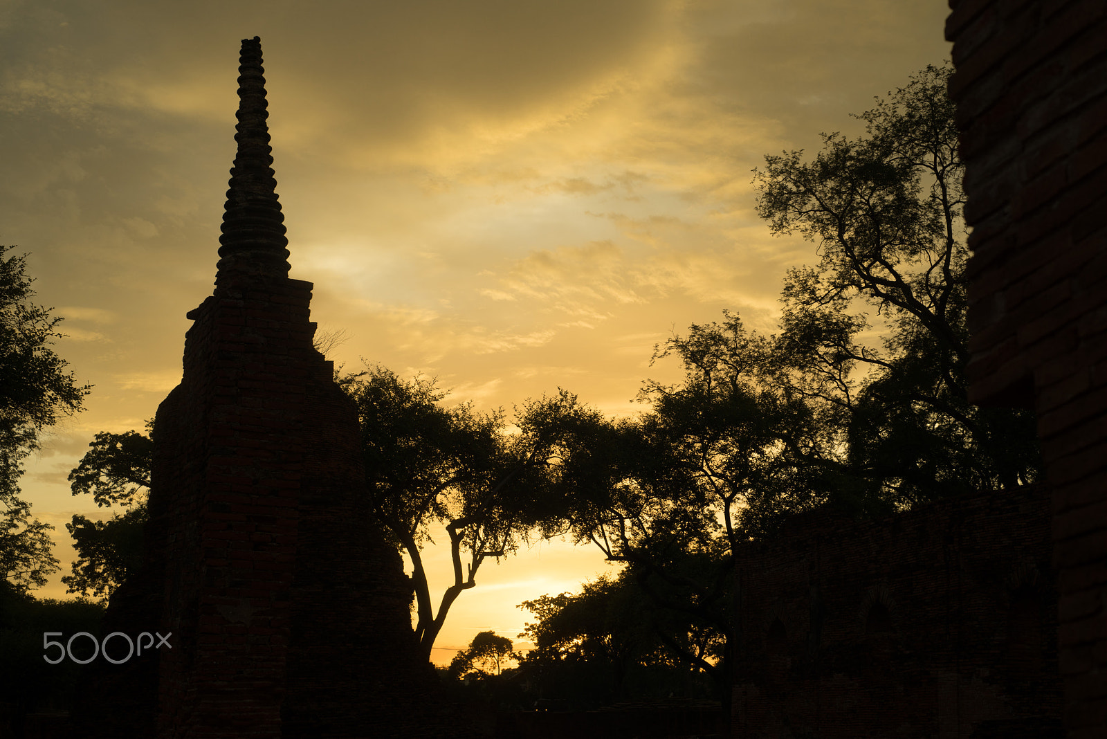 Sony a7R + Minolta AF 50mm F1.7 sample photo. Sunset in ayutthaya 2 photography