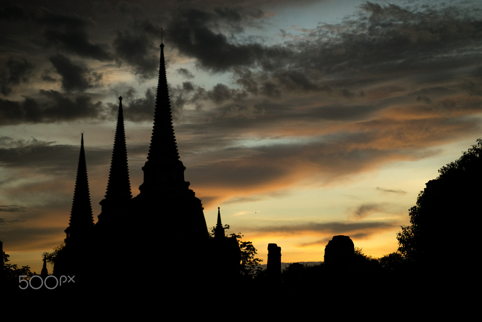 Minolta AF 70-210mm F4.5-5.6 [II] sample photo. Clouds of ayutthaya photography