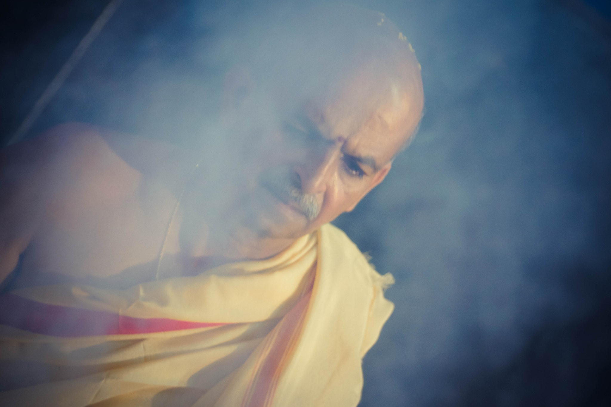 Sony DT 55-300mm F4.5-5.6 SAM sample photo. Smokey age photography