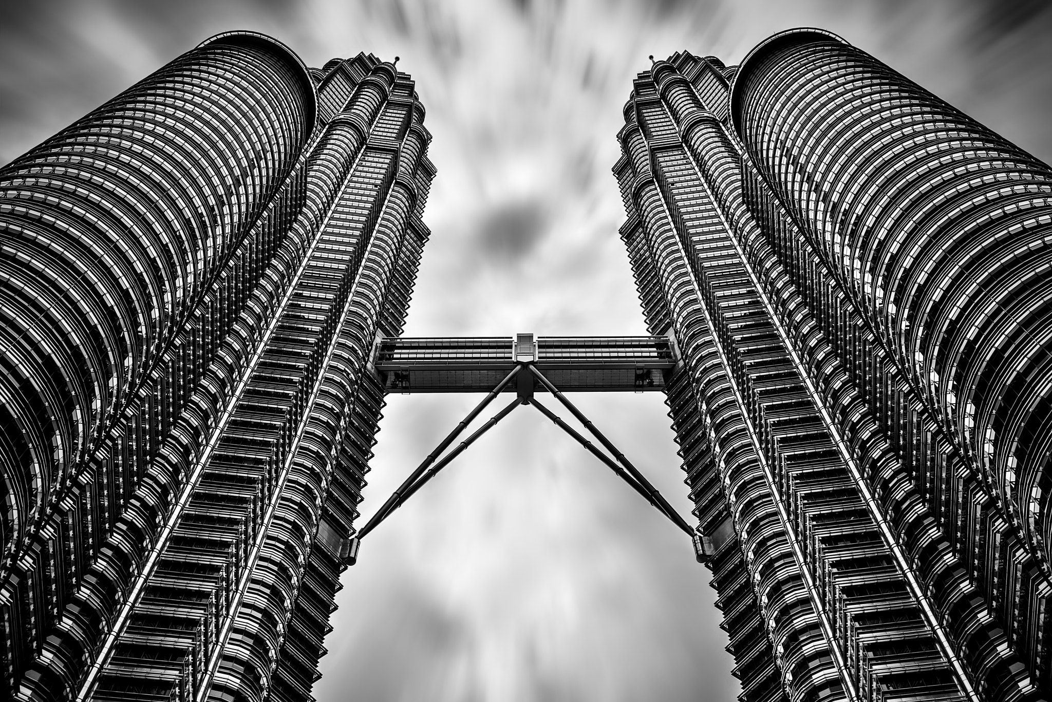 AF Zoom-Nikkor 28-105mm f/3.5-4.5D IF sample photo. Petronas b&w photography