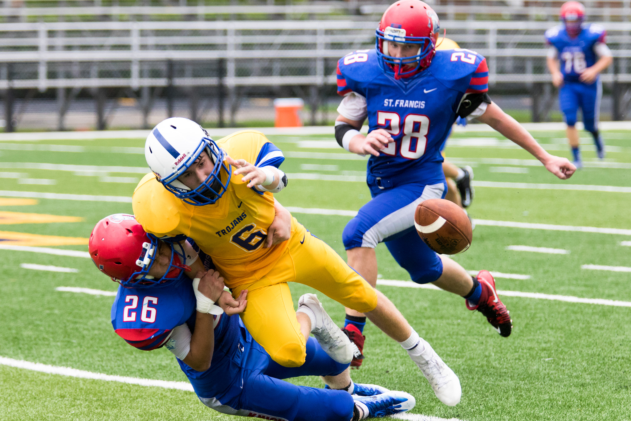Canon EF 70-200mm F2.8L USM sample photo. Fumble photography