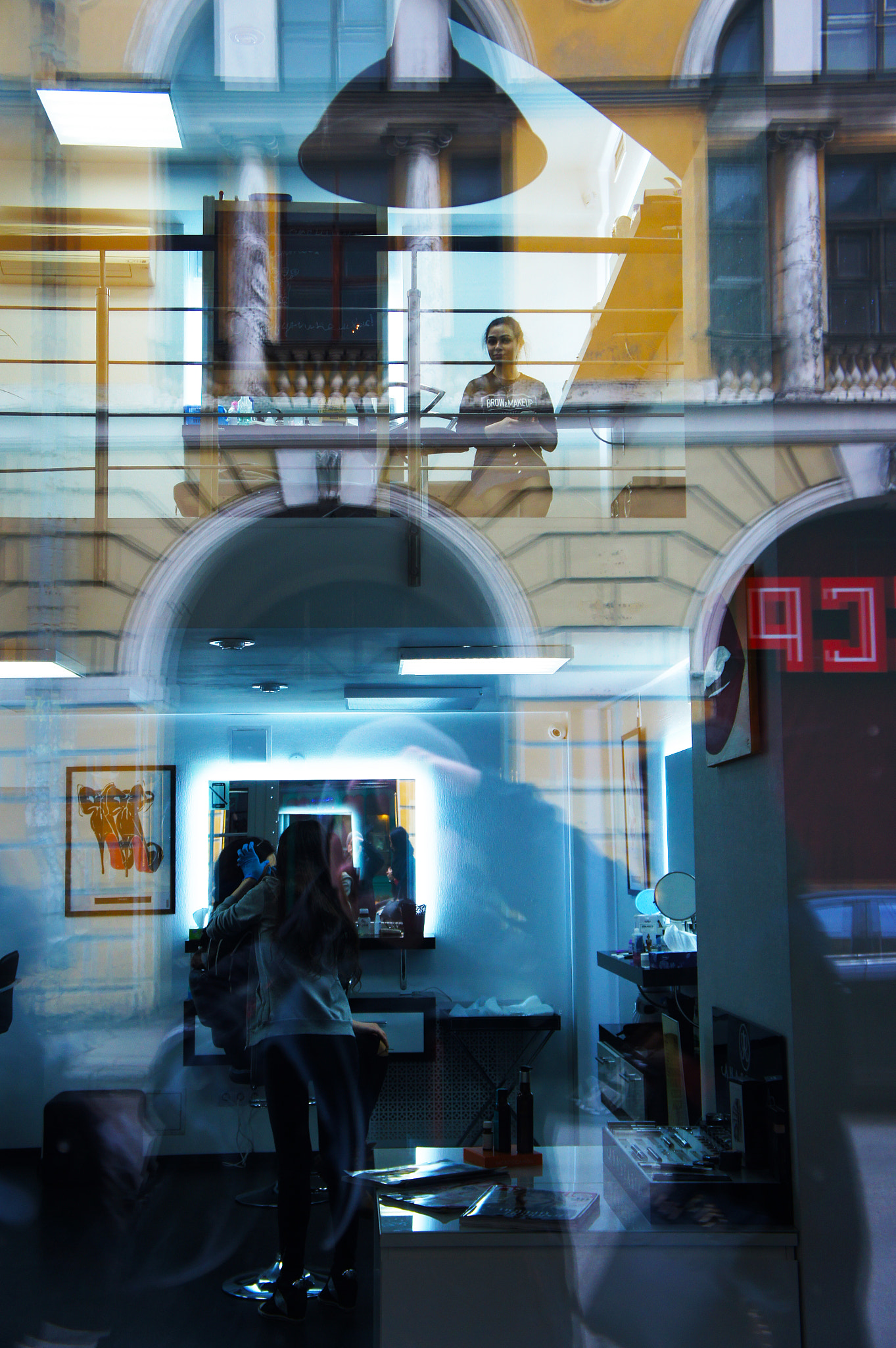Sony Alpha NEX-3 + Sony E 18-55mm F3.5-5.6 OSS sample photo. Beauty shop reflections photography