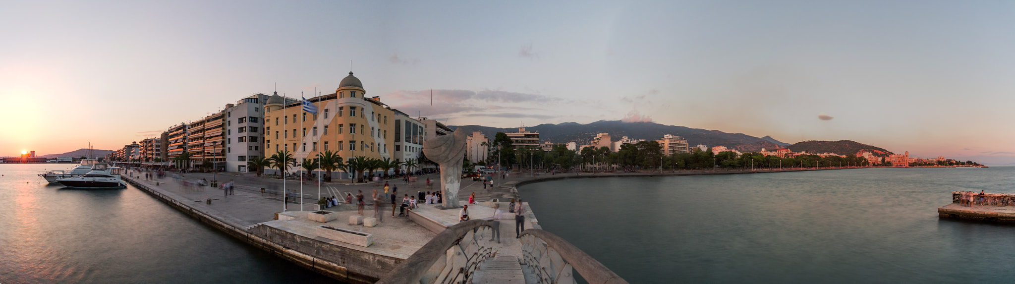 Canon EOS 100D (EOS Rebel SL1 / EOS Kiss X7) + Sigma 10-20mm F4-5.6 EX DC HSM sample photo. The waterfront of volos photography