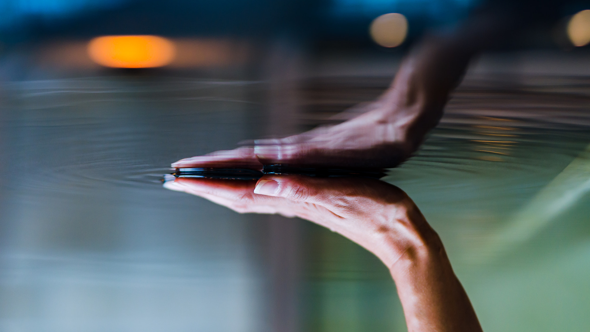 Nikon D5100 + Sigma 50mm F1.4 DG HSM Art sample photo. Hand  photography