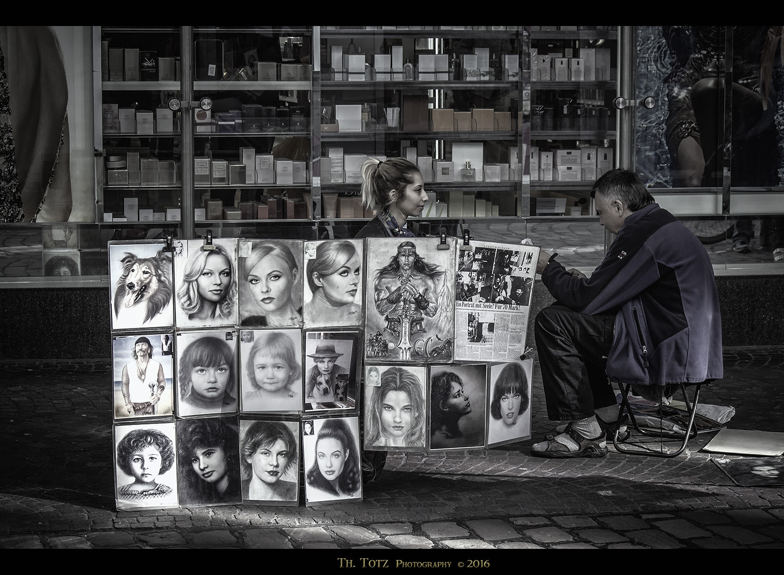 LUMIX G VARIO 45-150/F4.0-5.6 sample photo. Portrait painter photography