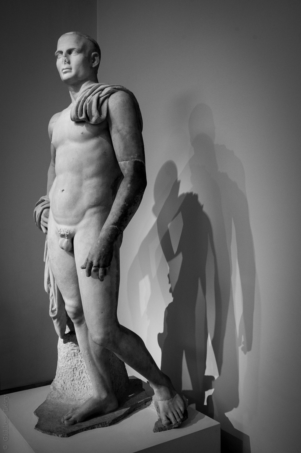 Nikon D700 + Nikon AF-S Nikkor 35mm F1.8G ED sample photo. Marble man photography
