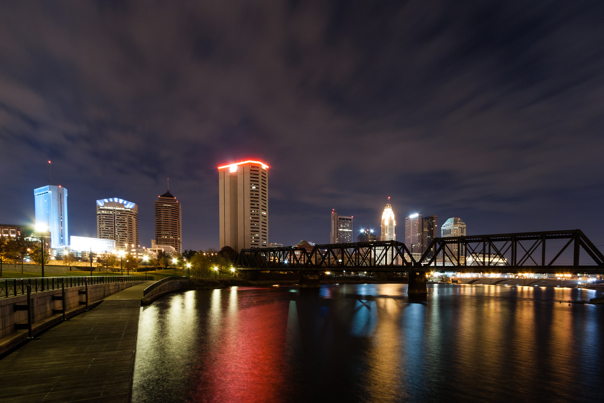 Canon EOS 1000D (EOS Digital Rebel XS / EOS Kiss F) sample photo. Columbus at night photography