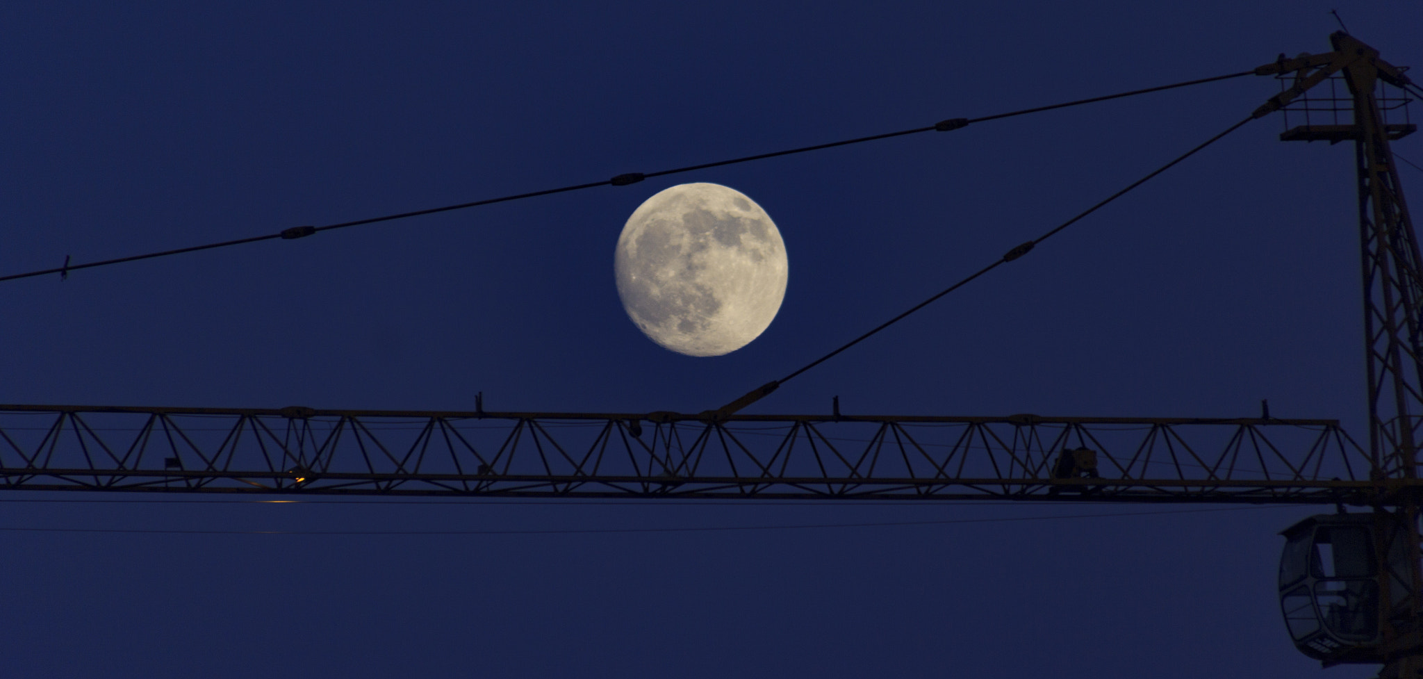 Canon EOS 60D + Tamron 16-300mm F3.5-6.3 Di II VC PZD Macro sample photo. Fixing the moon photography
