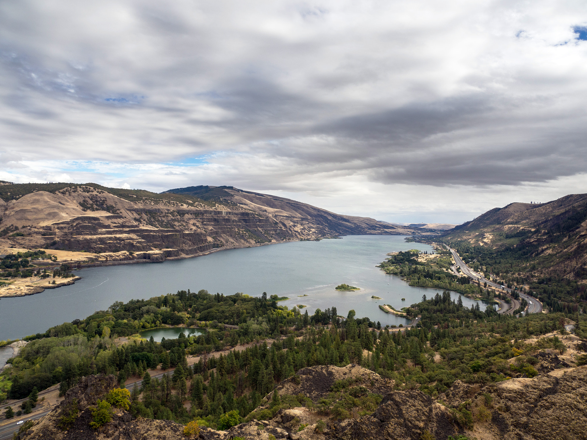 Panasonic Lumix G X Vario 12-35mm F2.8 ASPH Power OIS sample photo. Rowena crest photography