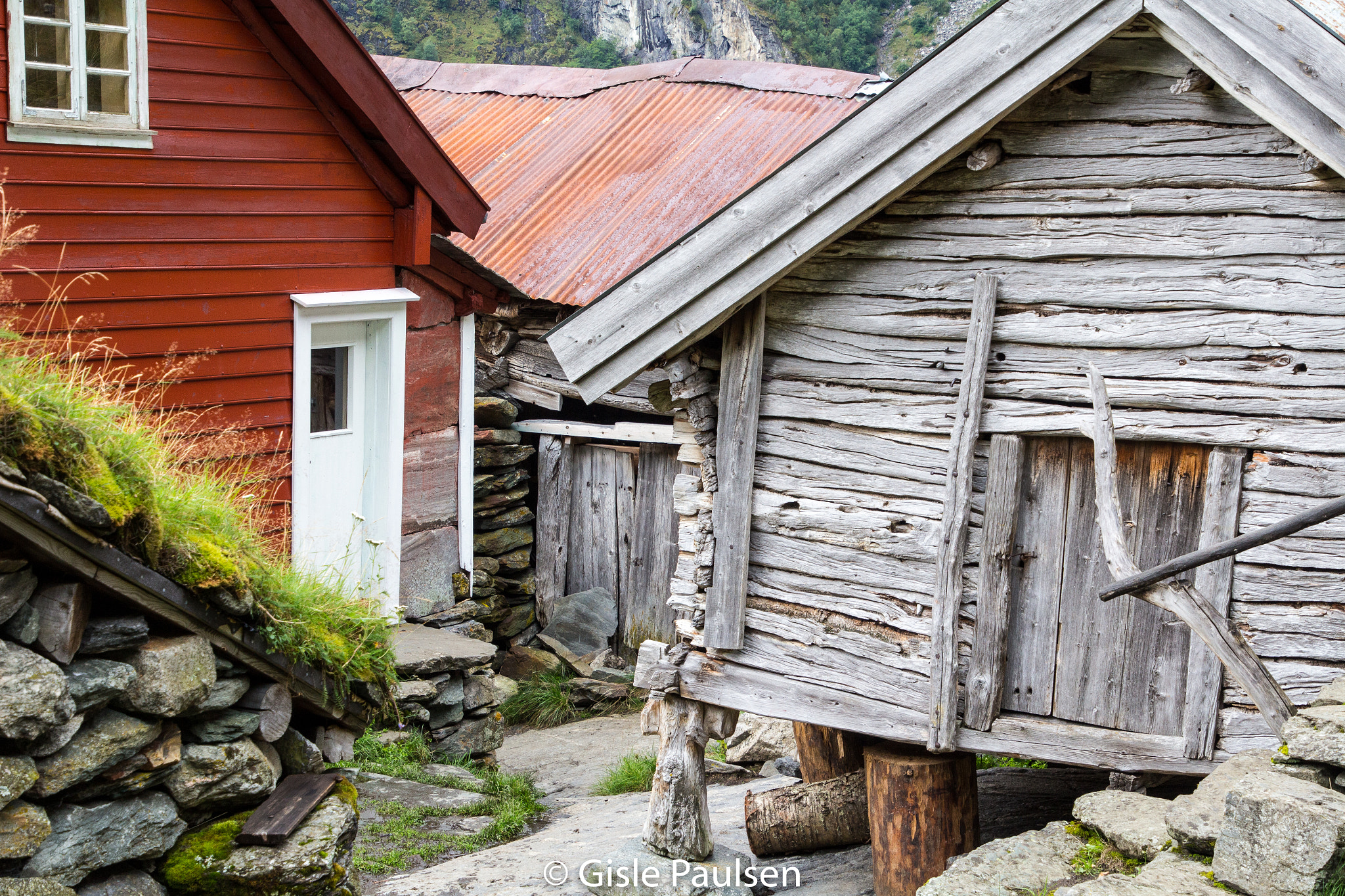 Canon EOS 100D (EOS Rebel SL1 / EOS Kiss X7) sample photo. Old houses sinjarheim photography