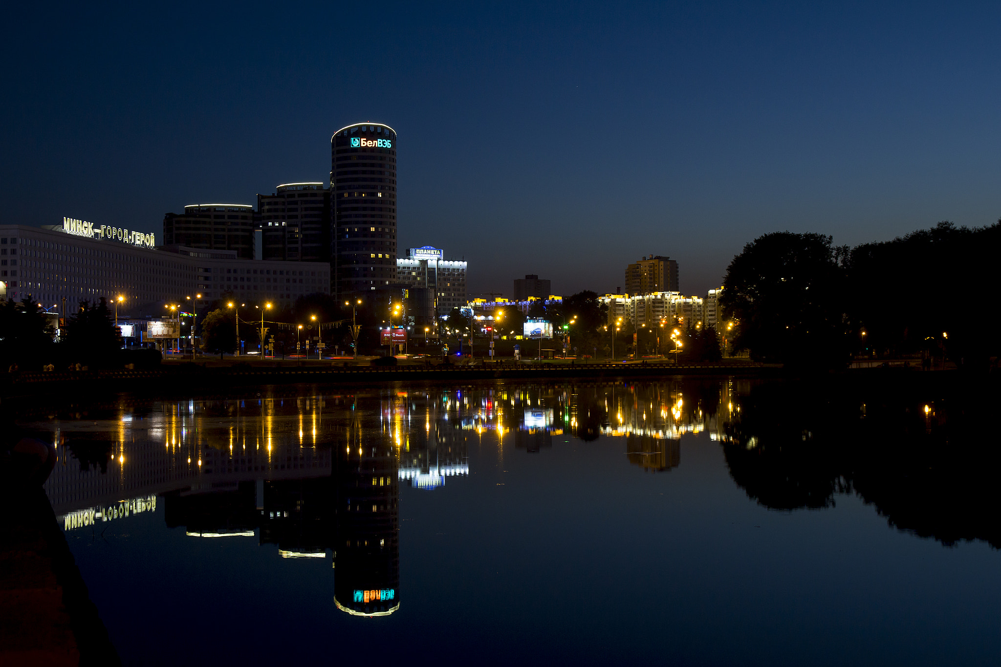 Canon EF-S 17-55mm F2.8 IS USM sample photo. Minsk  by night 3 photography