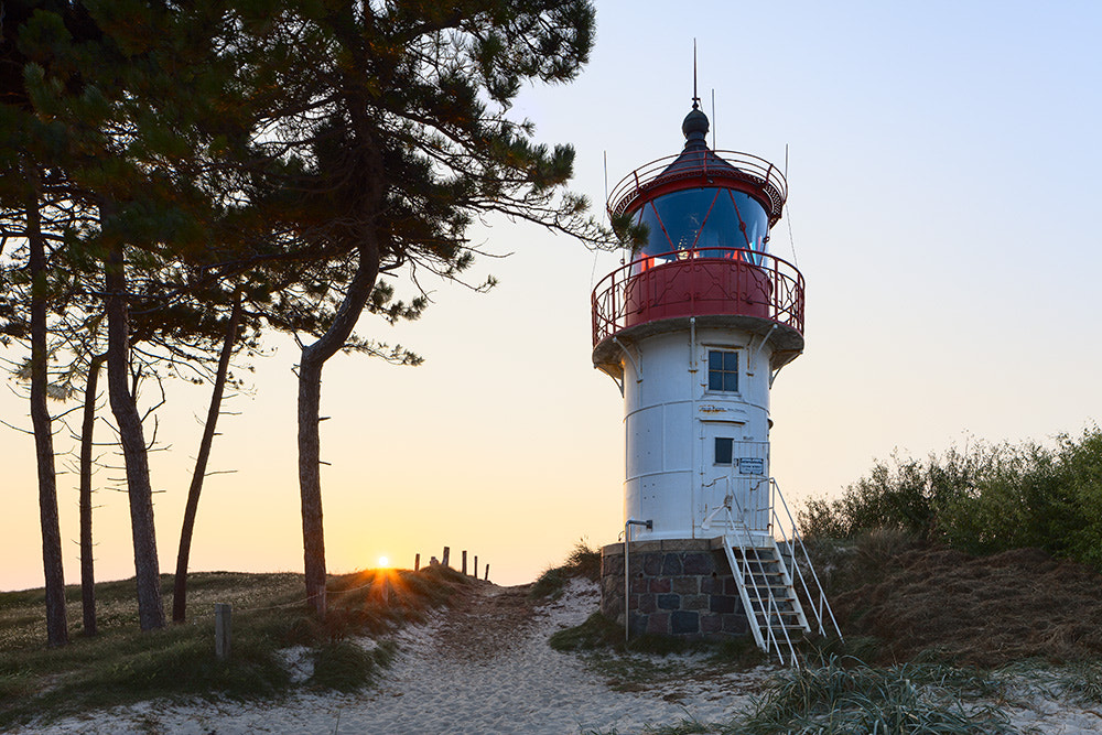 Canon TS-E 24.0mm f/3.5 L II sample photo. Navigational light gellen ... photography