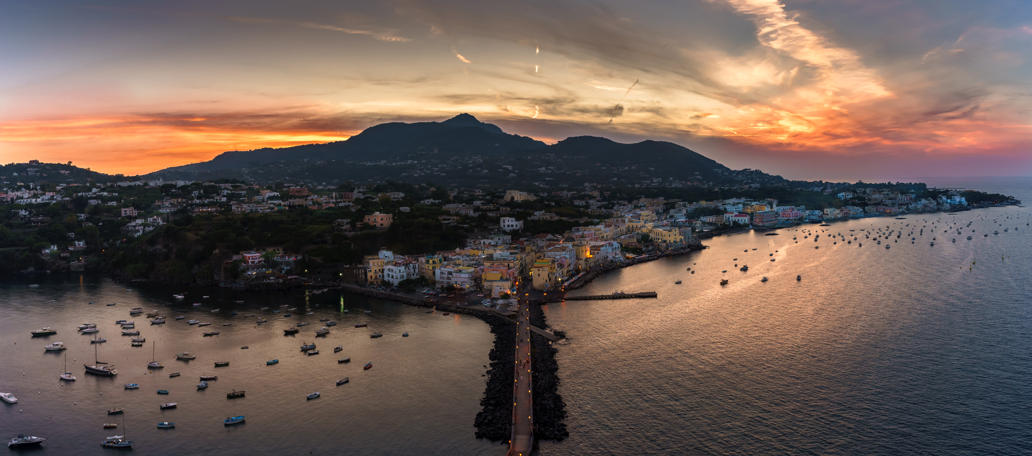 Sony a7 + ZEISS Batis 25mm F2 sample photo. Through the eyes of castello aragonese photography