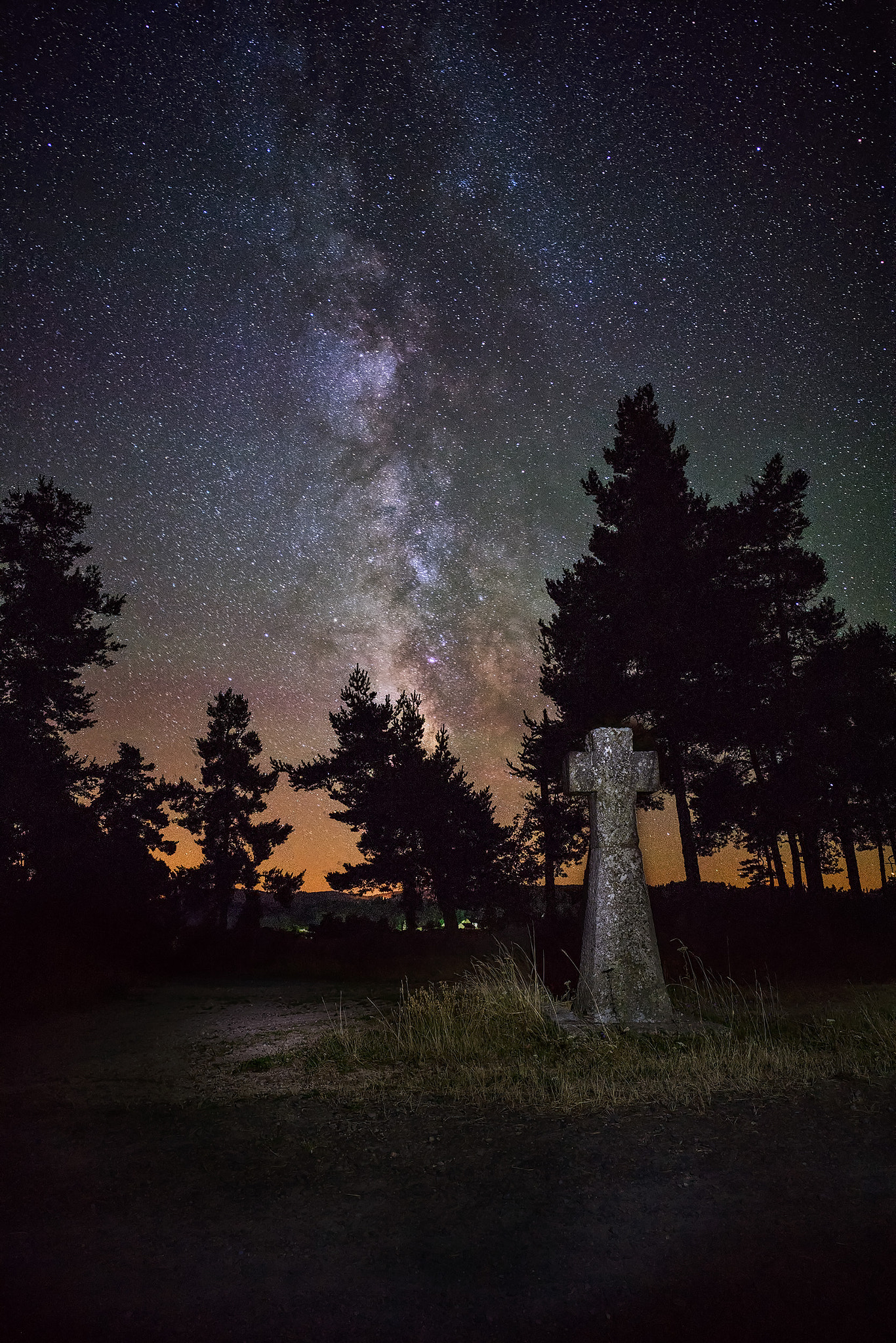 Sony a7 II + E 21mm F2.8 sample photo. On the compostelle track photography