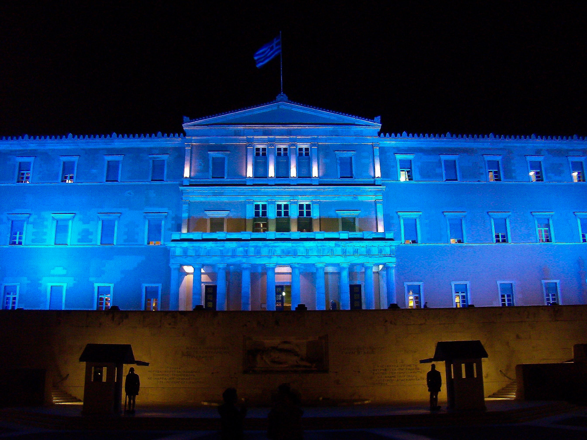 Olympus FE200 sample photo. Athens: greek parliament at night photography