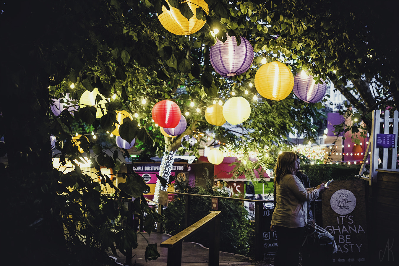 Fujifilm X-M1 + Fujifilm XF 35mm F1.4 R sample photo. Down the rabbit hole photography