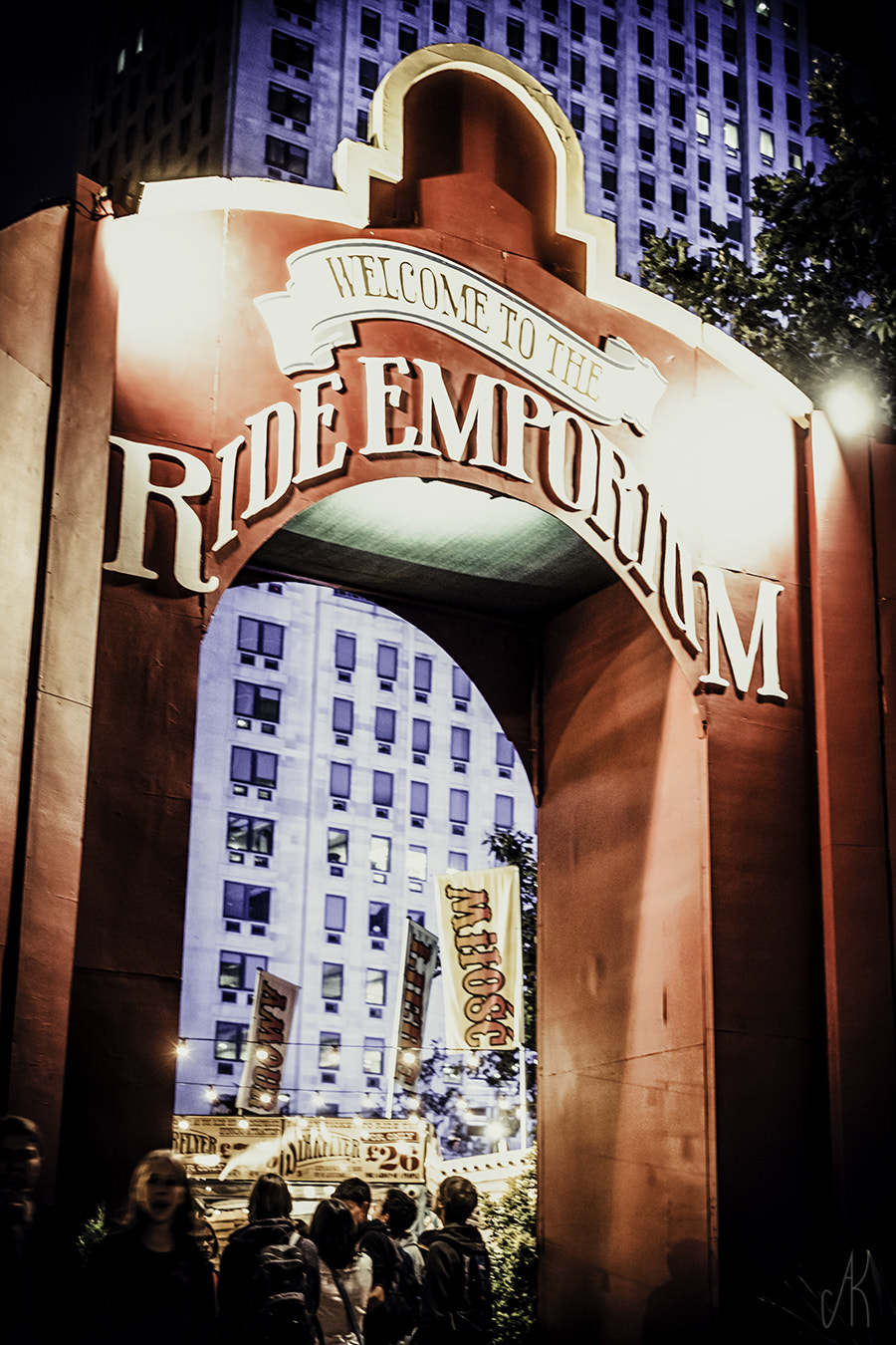 Fujifilm X-M1 + Fujifilm XF 35mm F1.4 R sample photo. Ride photography