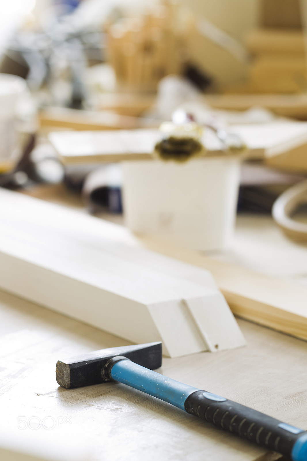Canon EF 100mm F2.8L Macro IS USM sample photo. Hammer lying on the table photography