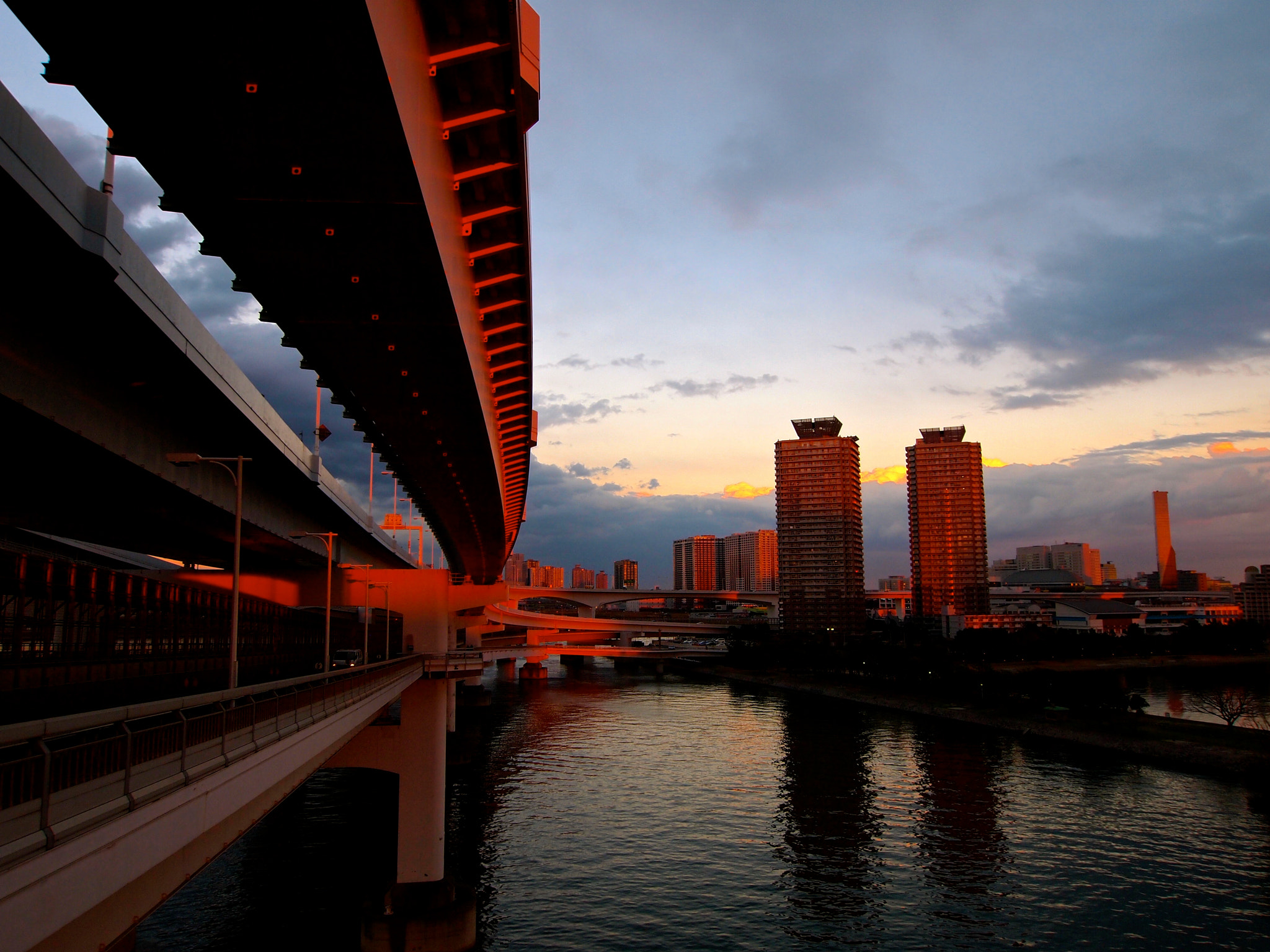 Olympus PEN E-PL1 + OLYMPUS M.9-18mm F4.0-5.6 sample photo. Rainbow bridge @ dawn photography