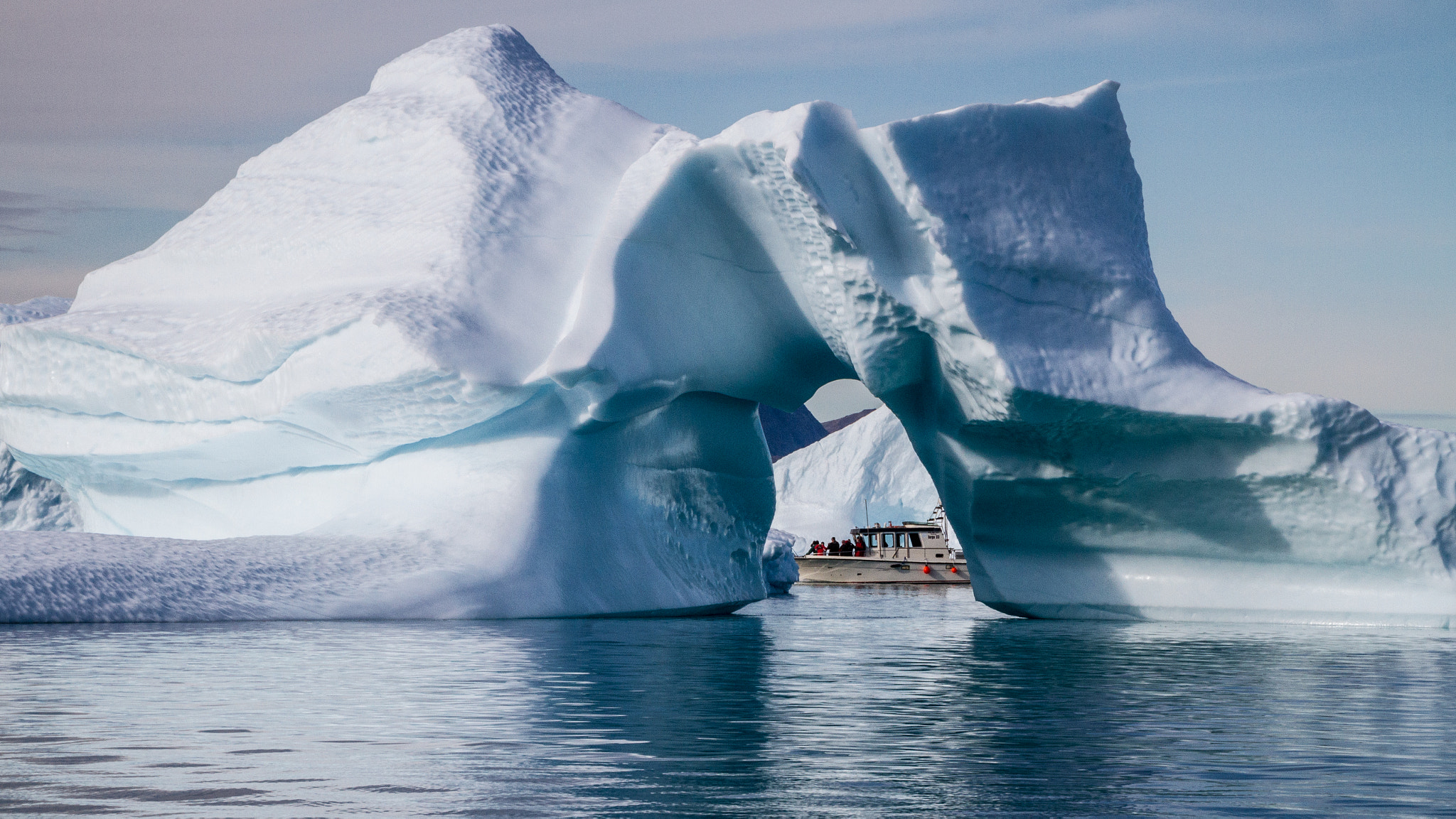 Canon EOS 7D + Sigma 18-200mm f/3.5-6.3 DC OS HSM [II] sample photo. Iceberg on the ice fjord photography