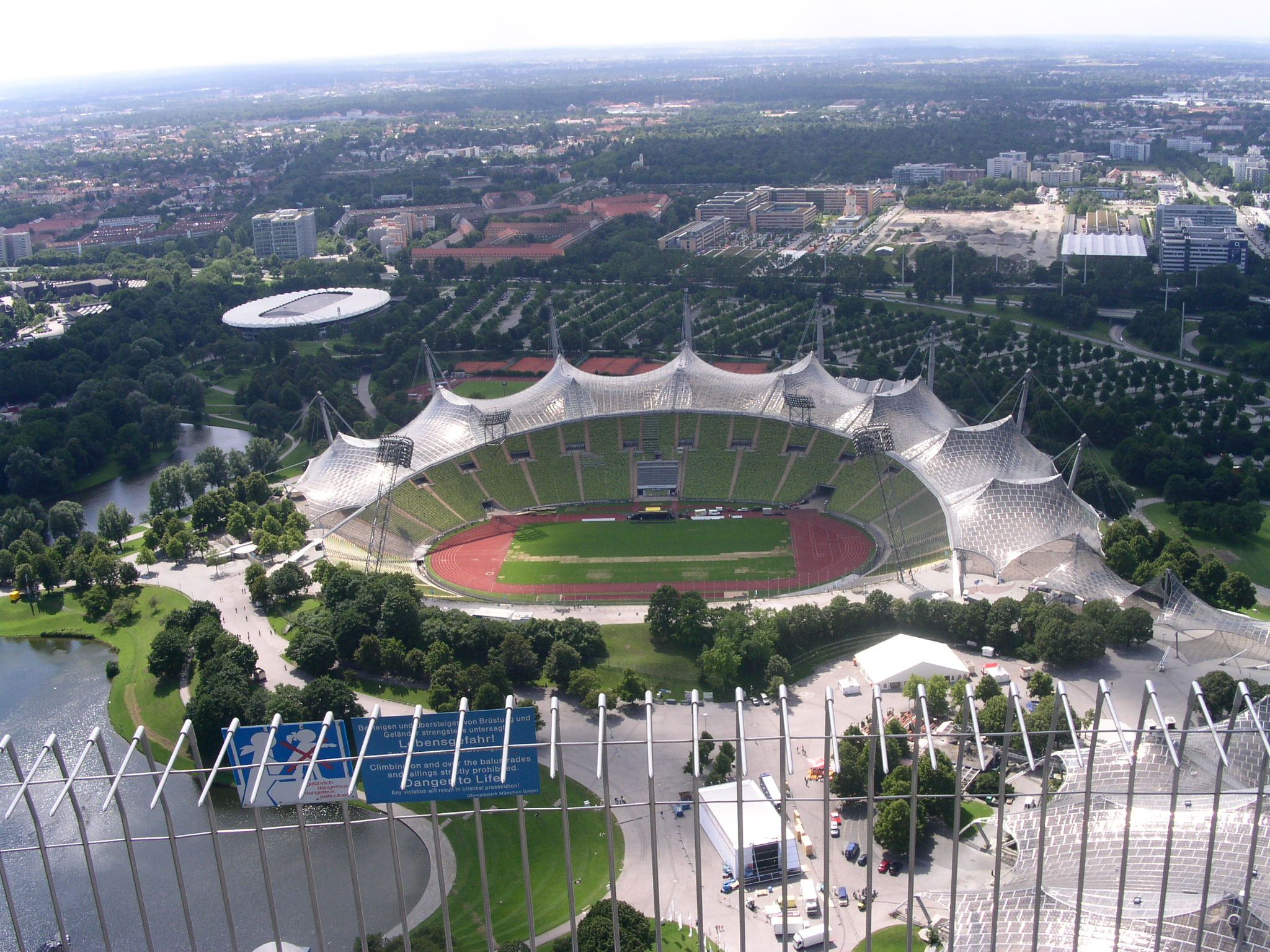 KONICA MINOLTA DiMAGE F300 sample photo. Olympiastadion münchen and park photography