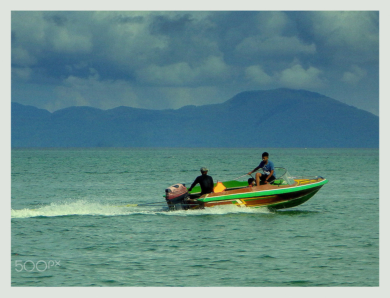 Ricoh WG-4 sample photo. Learn to sail photography