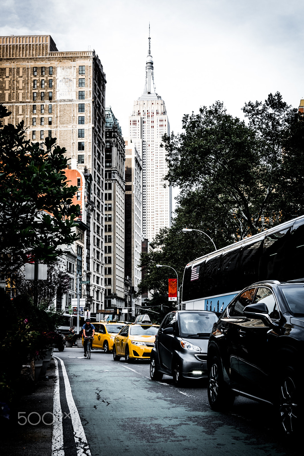 Sony ILCA-77M2 + Sigma 18-35mm F1.8 DC HSM Art sample photo. Streets of manhattan 5 photography