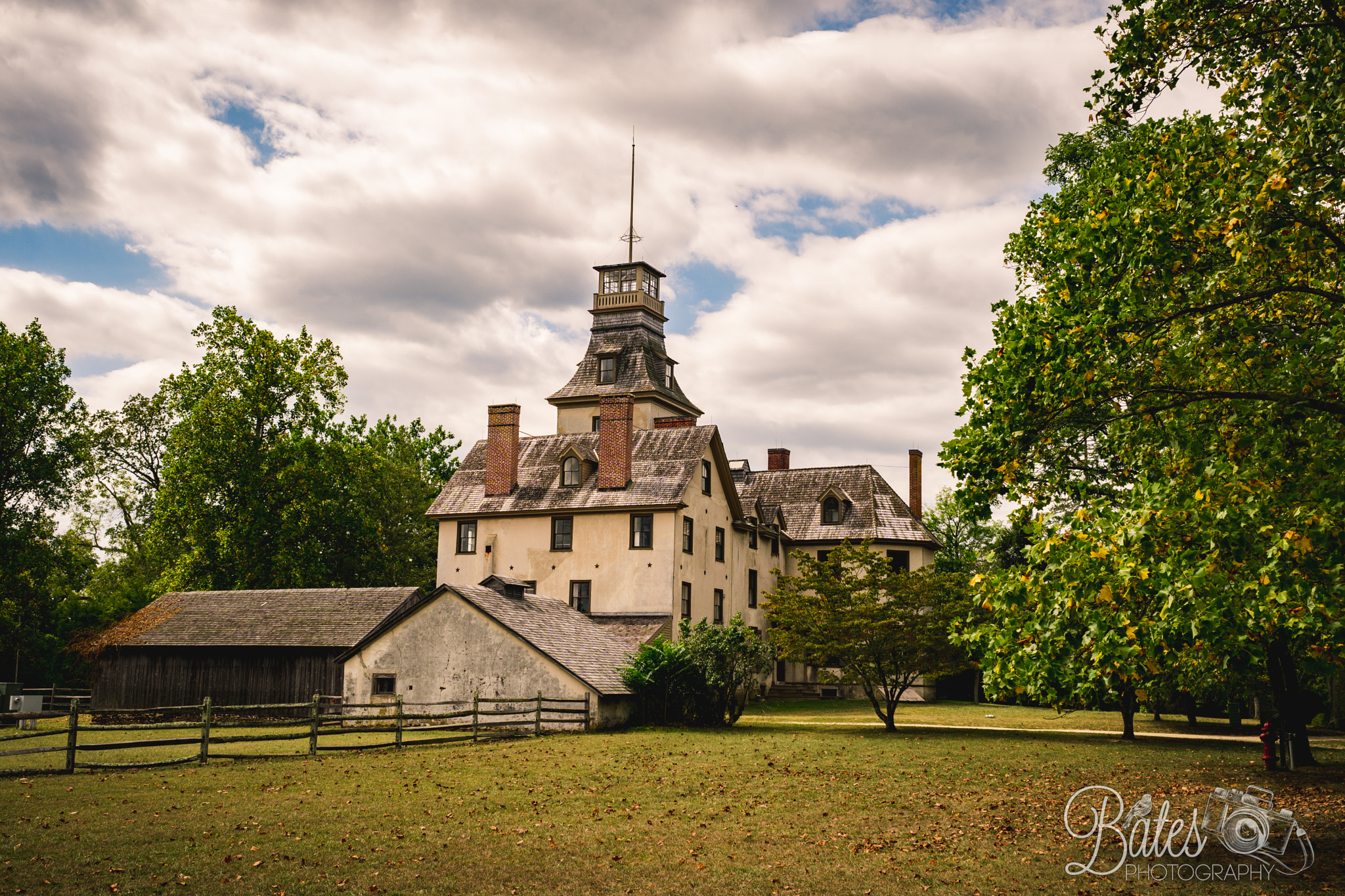 ZEISS Batis 25mm F2 sample photo. A great old village photography