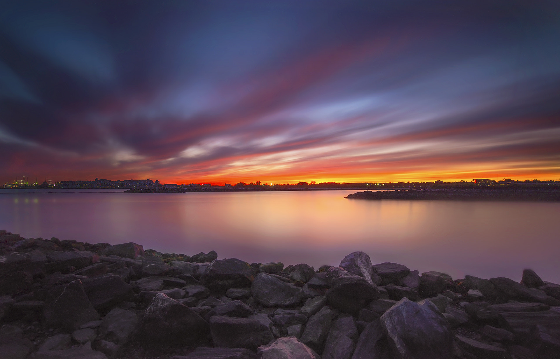 Nikon AF-S Nikkor 18-35mm F3.5-4.5G ED sample photo. Liberty state park photography