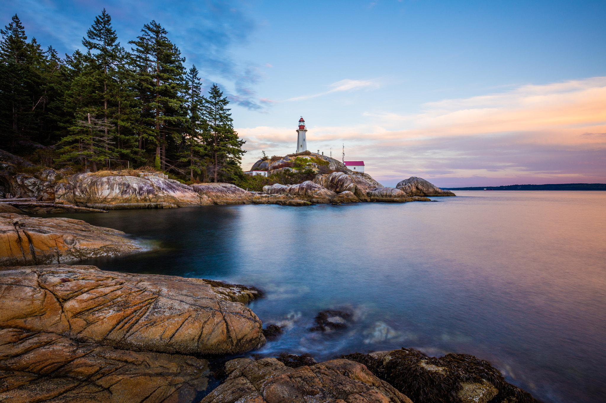 Canon EOS 5DS + Canon EF 16-35mm F4L IS USM sample photo. Lighthouse park photography