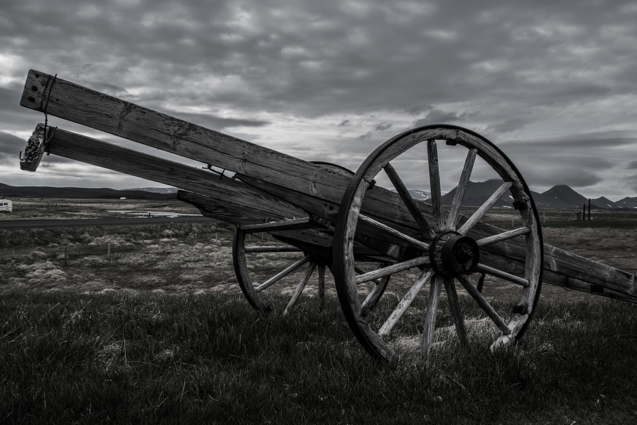 Sigma 18-200mm f/3.5-6.3 DC OS sample photo. Old wheel photography