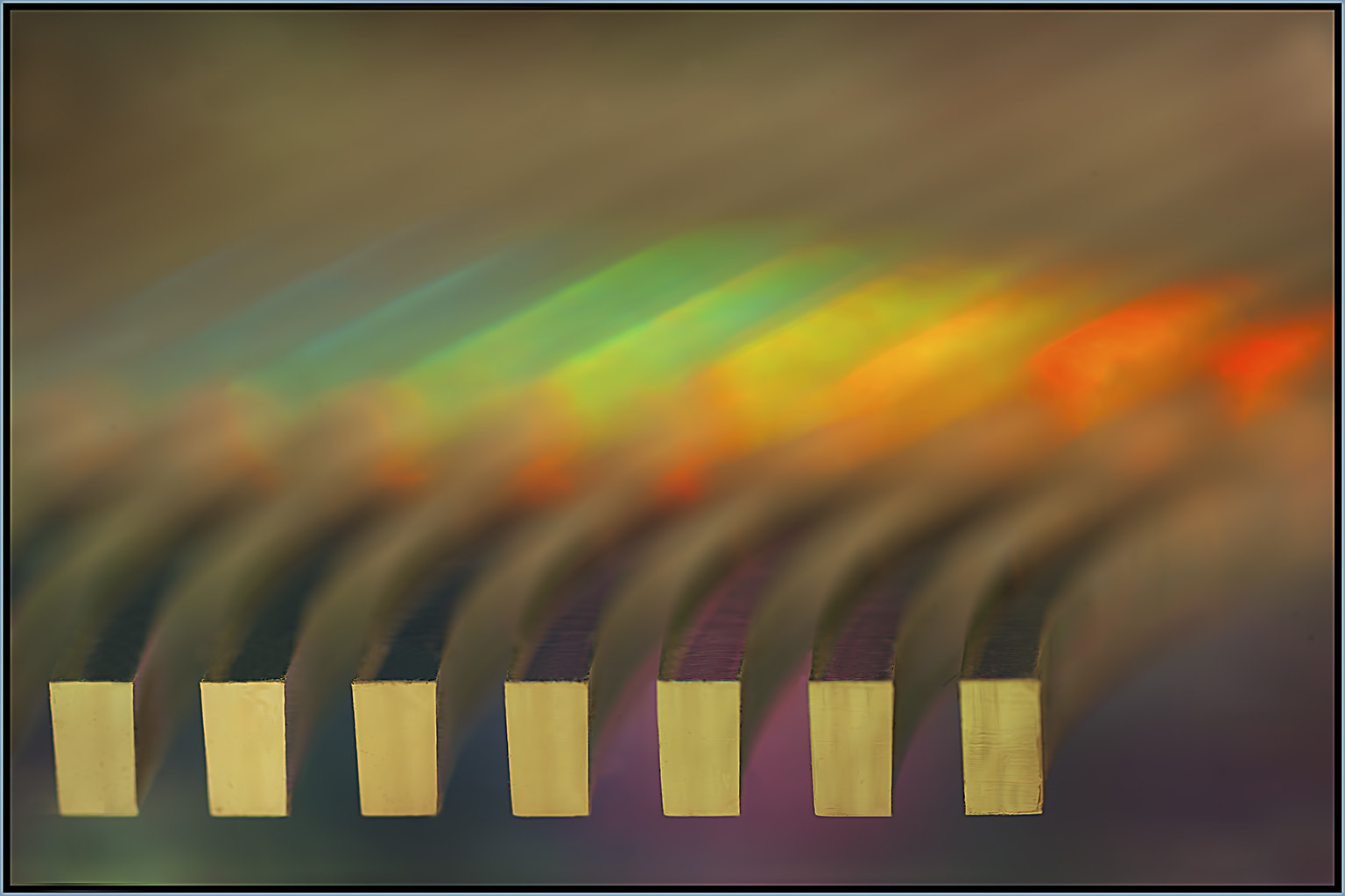 Canon MP-E 65mm F2.5 1-5x Macro Photo sample photo. Rainbow resonator photography