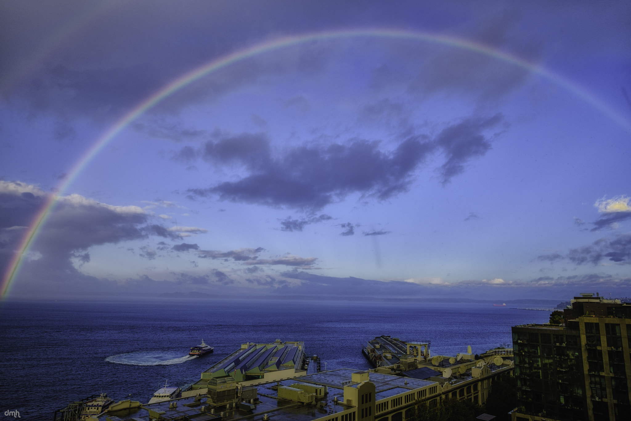 Fujifilm X-T2 + Fujifilm XF 14mm F2.8 R sample photo. Same spot, two moods photography