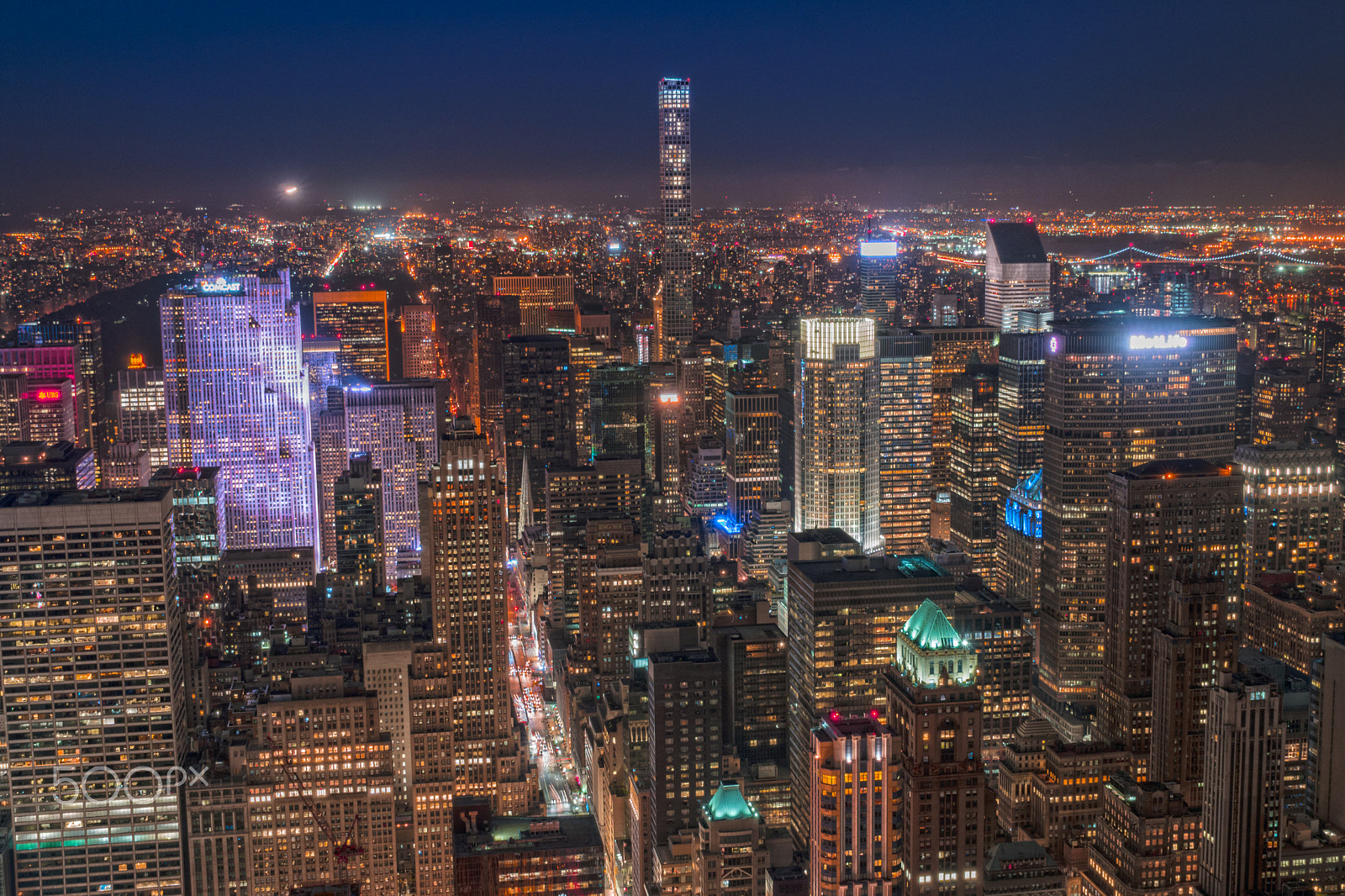 Sony a6300 + Sony FE 28-70mm F3.5-5.6 OSS sample photo. New york city from empire state building photography