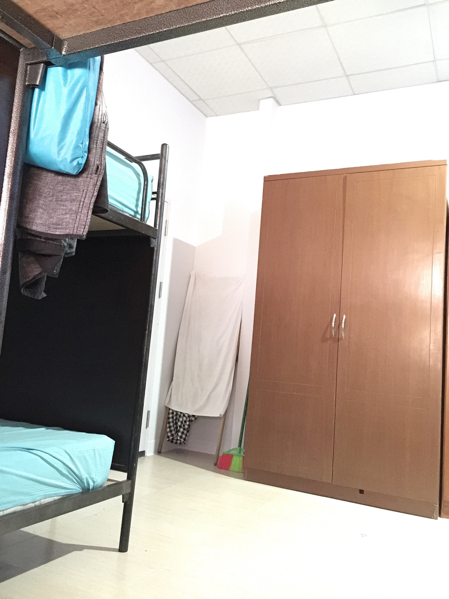 wardrobe bed
