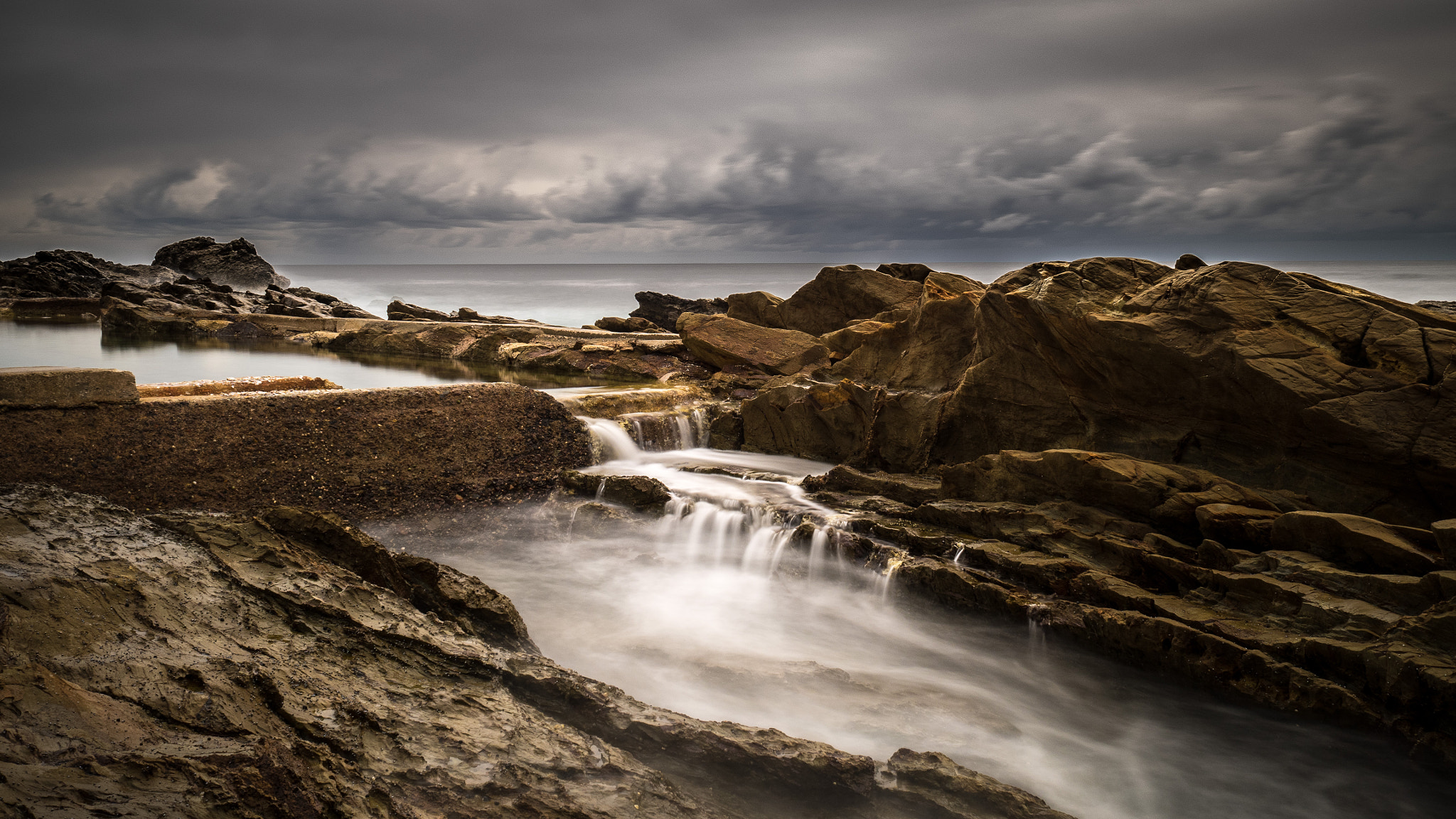 Olympus OM-D E-M1 + Olympus M.Zuiko Digital 17mm F1.8 sample photo. Bermagui pool 2 photography