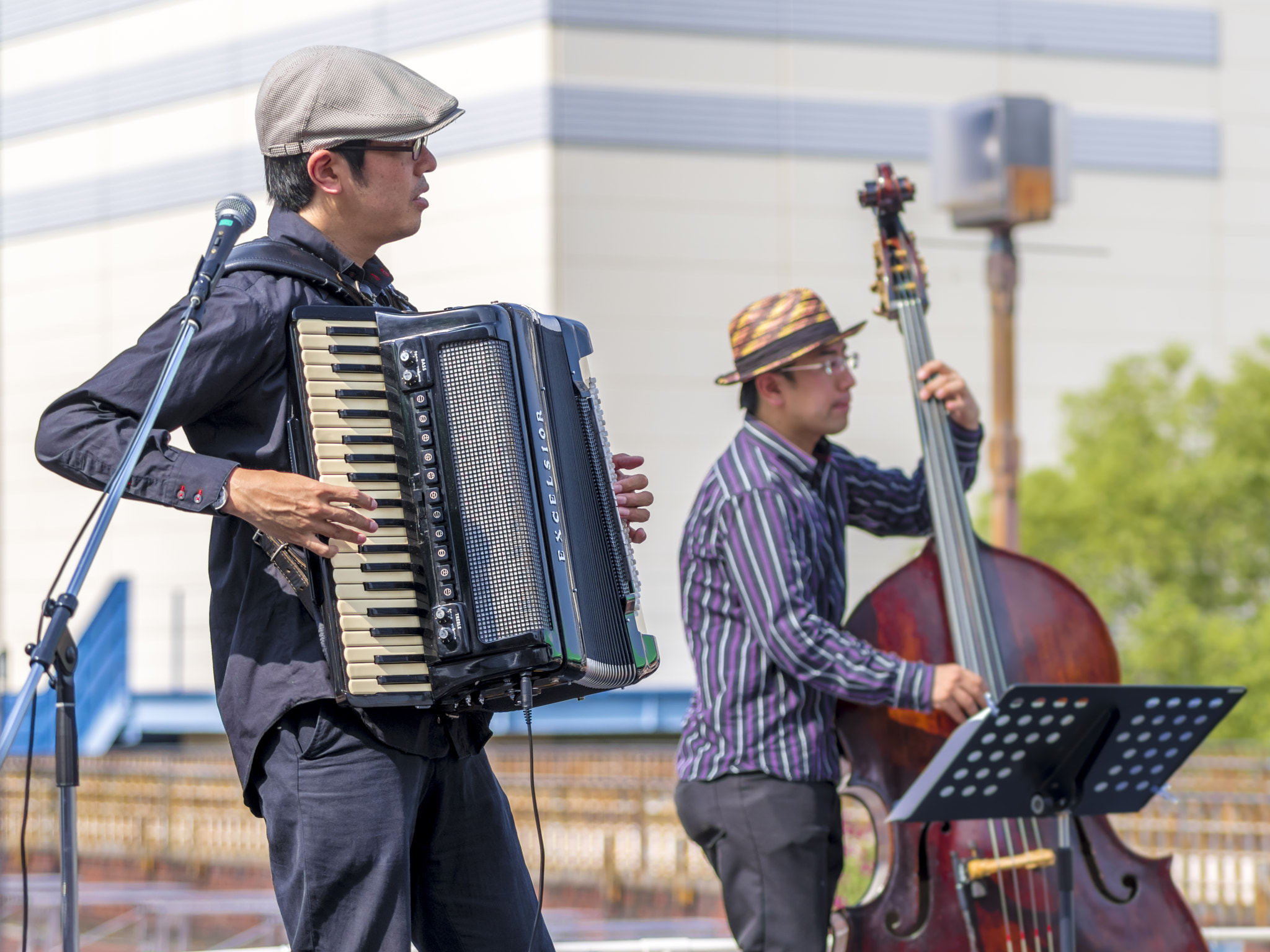 smc PENTAX-FA 645 80-160mm F4.5 sample photo. The band photography