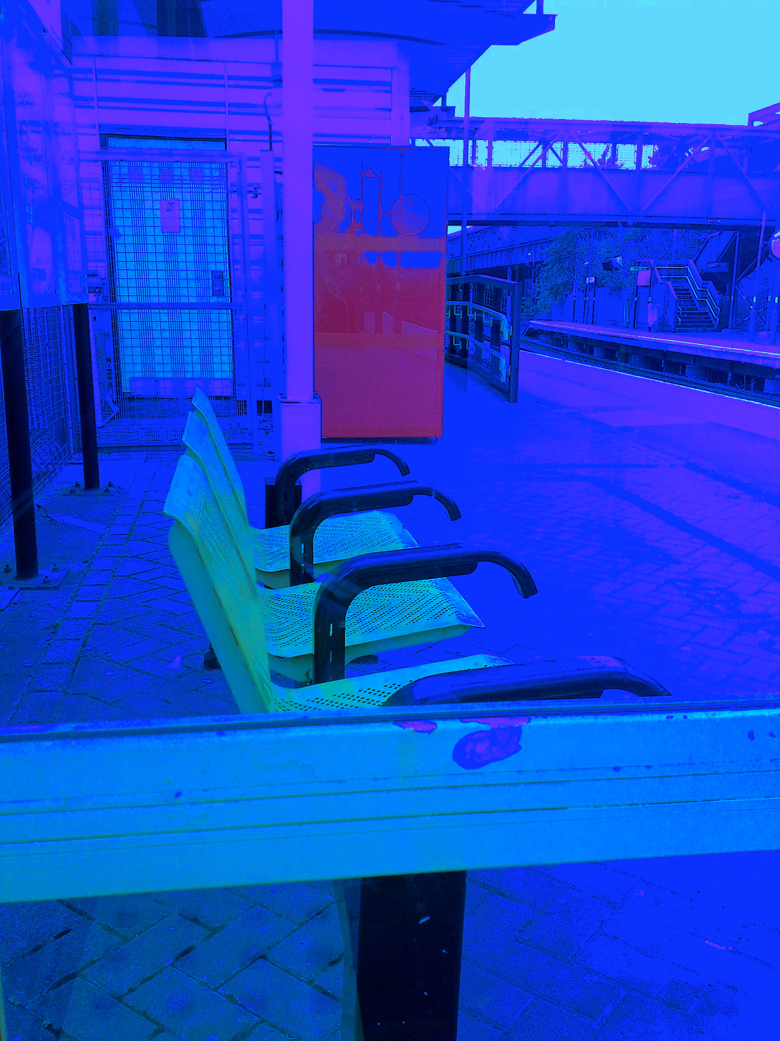 Nokia 6220c-1 sample photo. Waiting photography