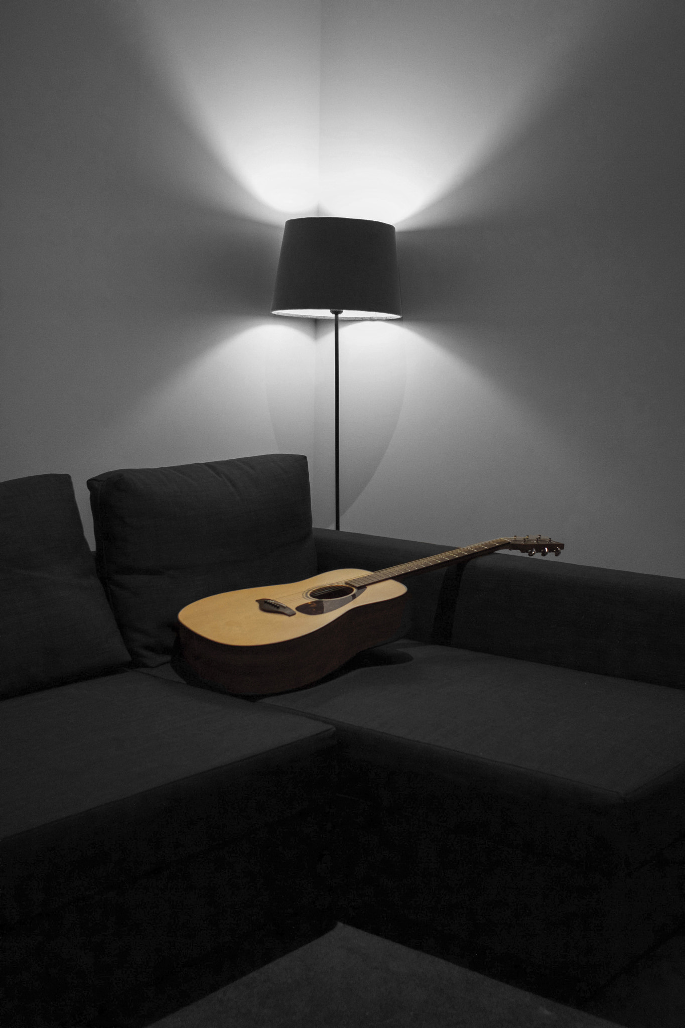 Canon EF 28mm F1.8 USM sample photo. Guitar photography