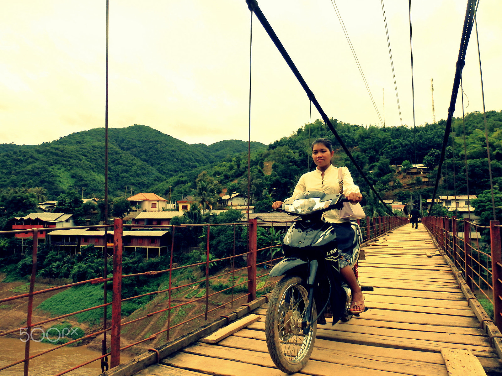 Olympus SZ-16,DZ-105 sample photo. Over the bridge photography