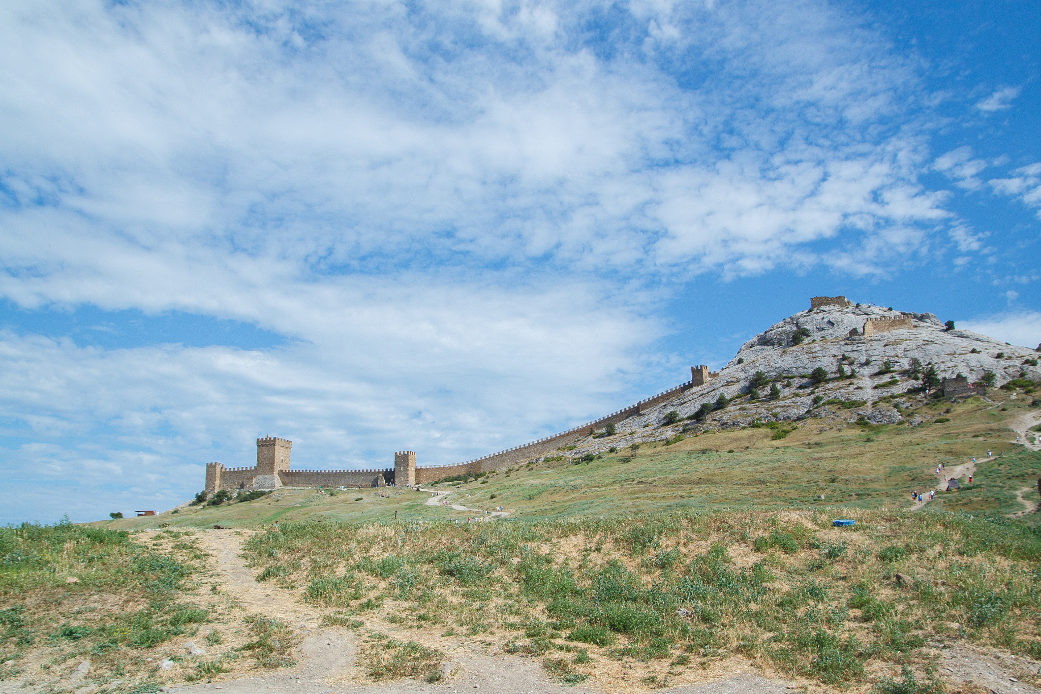 Canon EOS 500D (EOS Rebel T1i / EOS Kiss X3) sample photo. Fortress on the hill photography