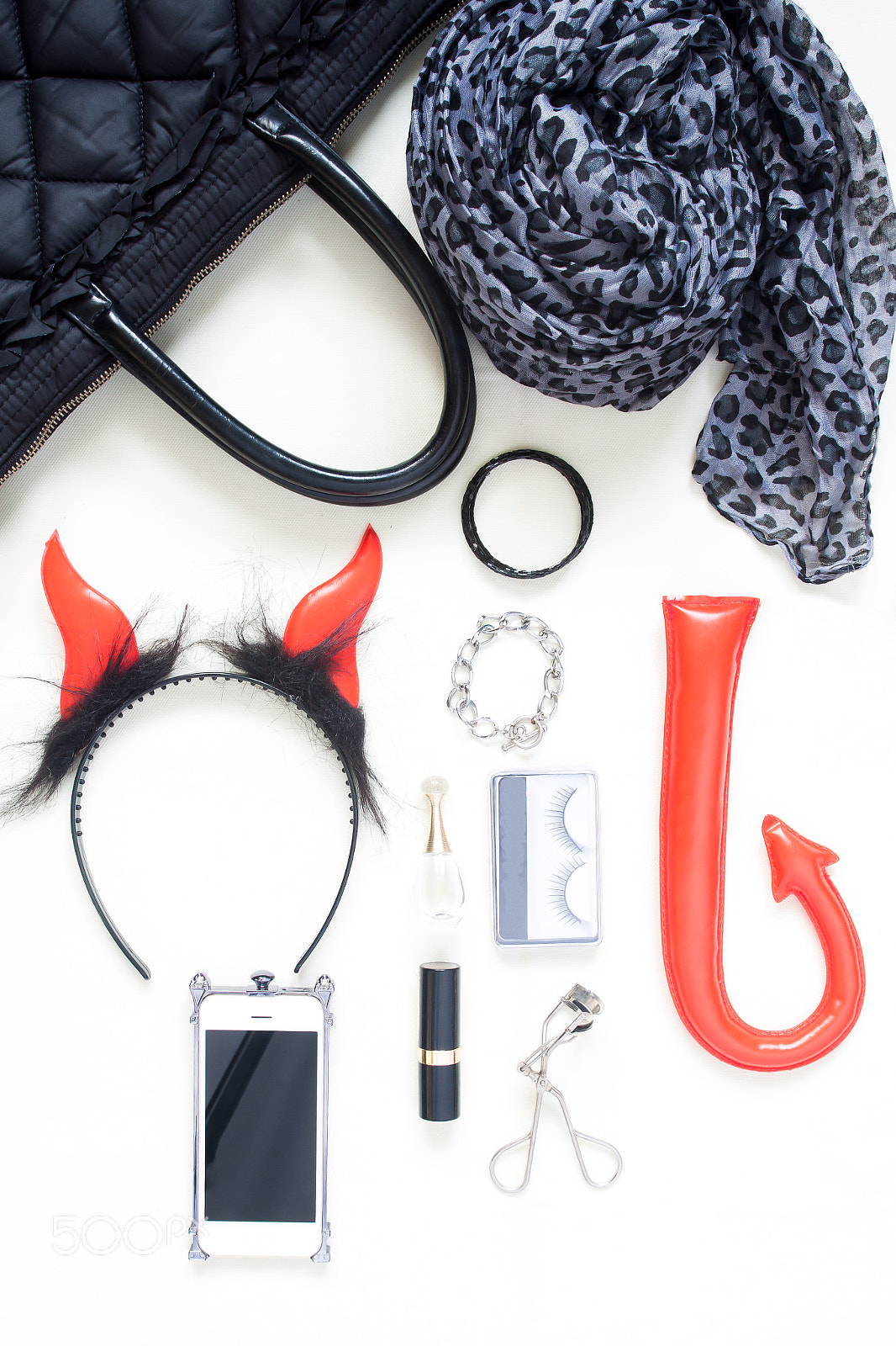 Canon EOS 500D (EOS Rebel T1i / EOS Kiss X3) sample photo. Flat lay photography with halloween fashion accessories, cosmeti photography