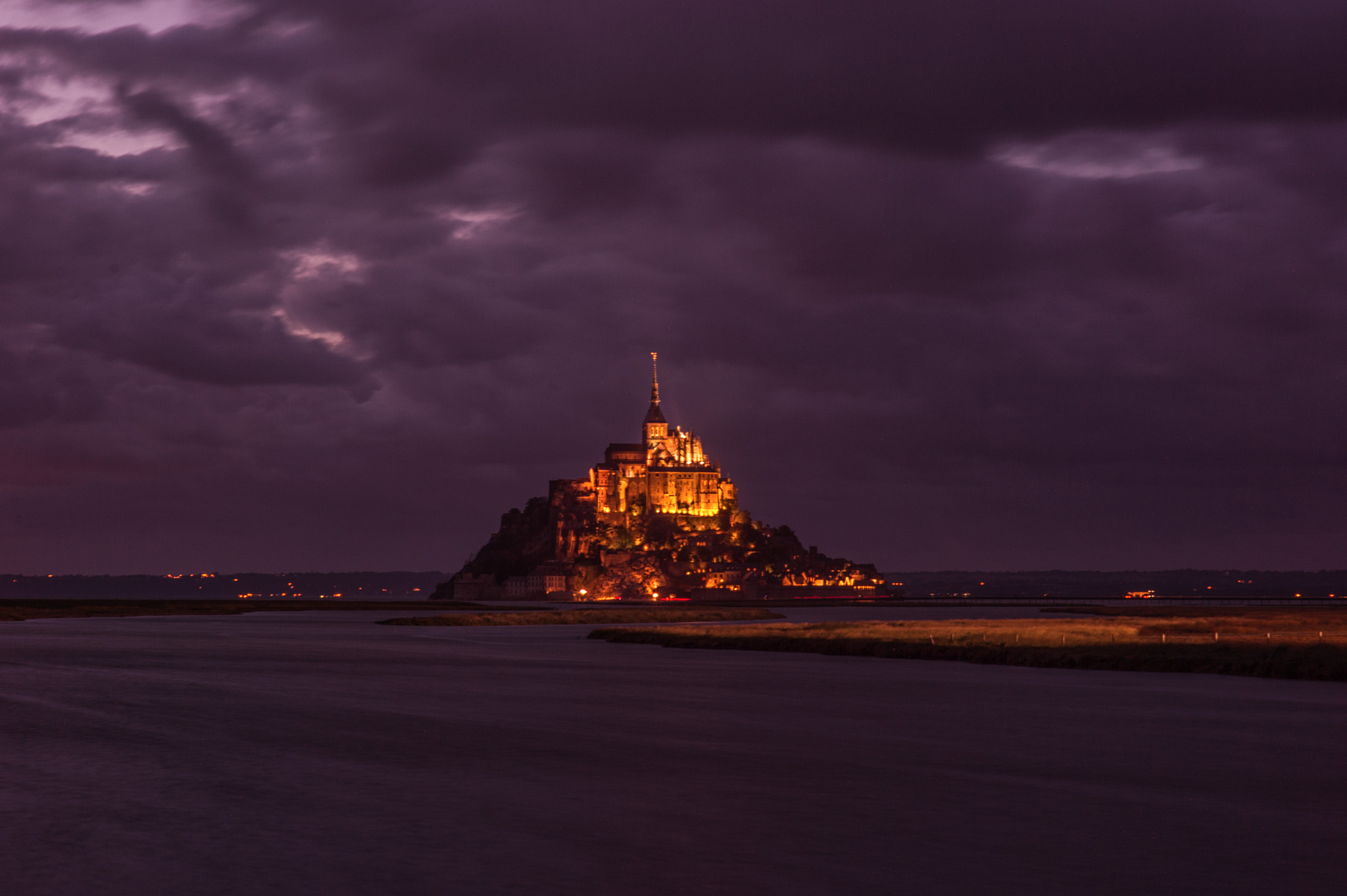 Nikon Df + Sigma 85mm F1.4 EX DG HSM sample photo. Mont saint michel photography