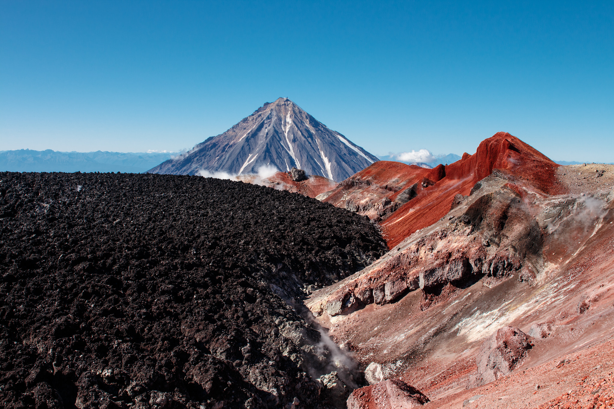 Canon EOS 650D (EOS Rebel T4i / EOS Kiss X6i) + Sigma 24-70mm F2.8 EX DG Macro sample photo. The Сolors of the volcanoes photography